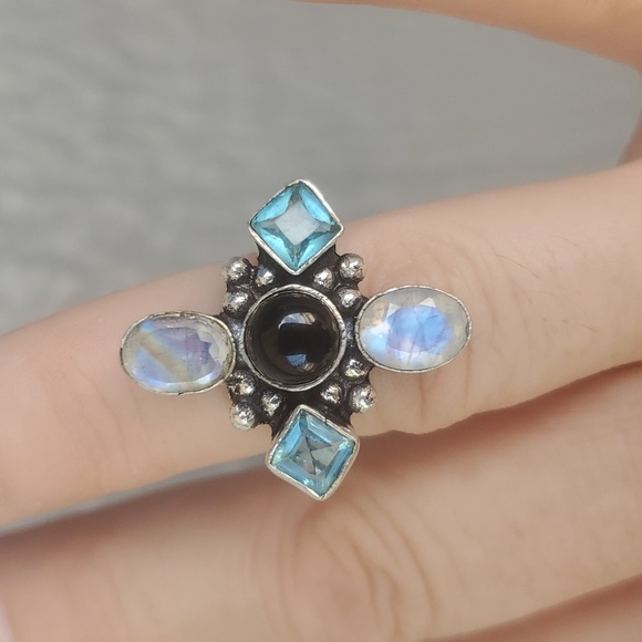 New Mystic Quartz, Blue Topaz & Black Onyx Silver Ring. - Picture 5 of 16